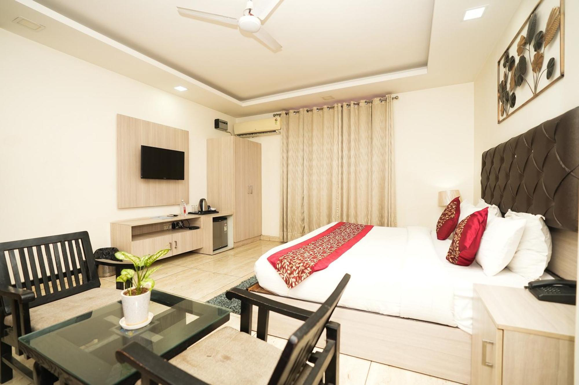 Kabul Hotel Medanta Hospital, Gurugram Gurgaon Exterior foto