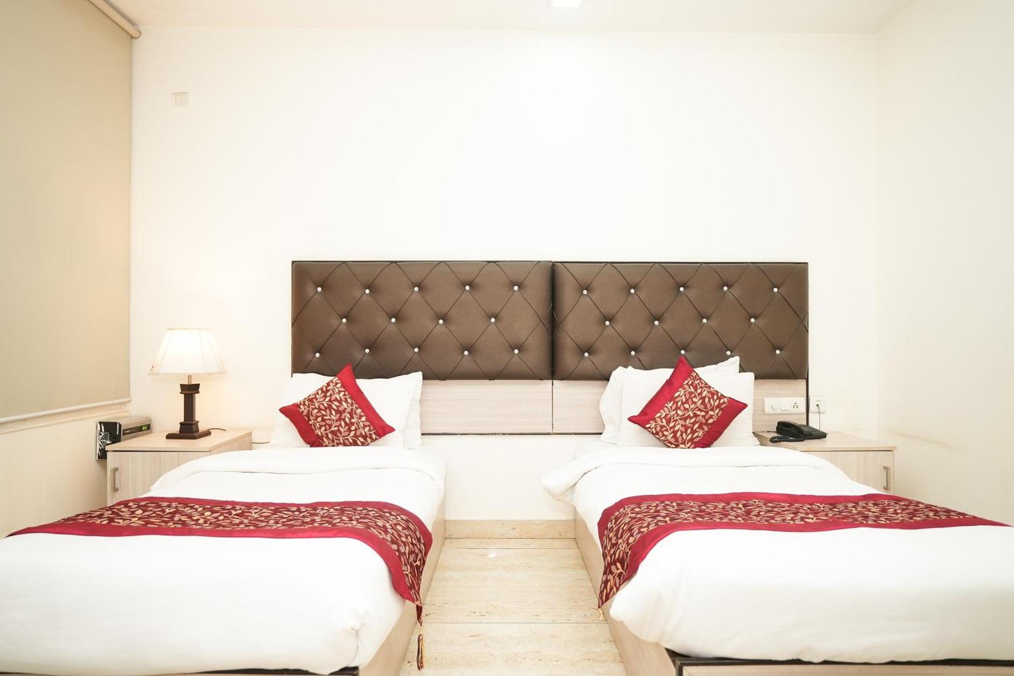 Kabul Hotel Medanta Hospital, Gurugram Gurgaon Exterior foto