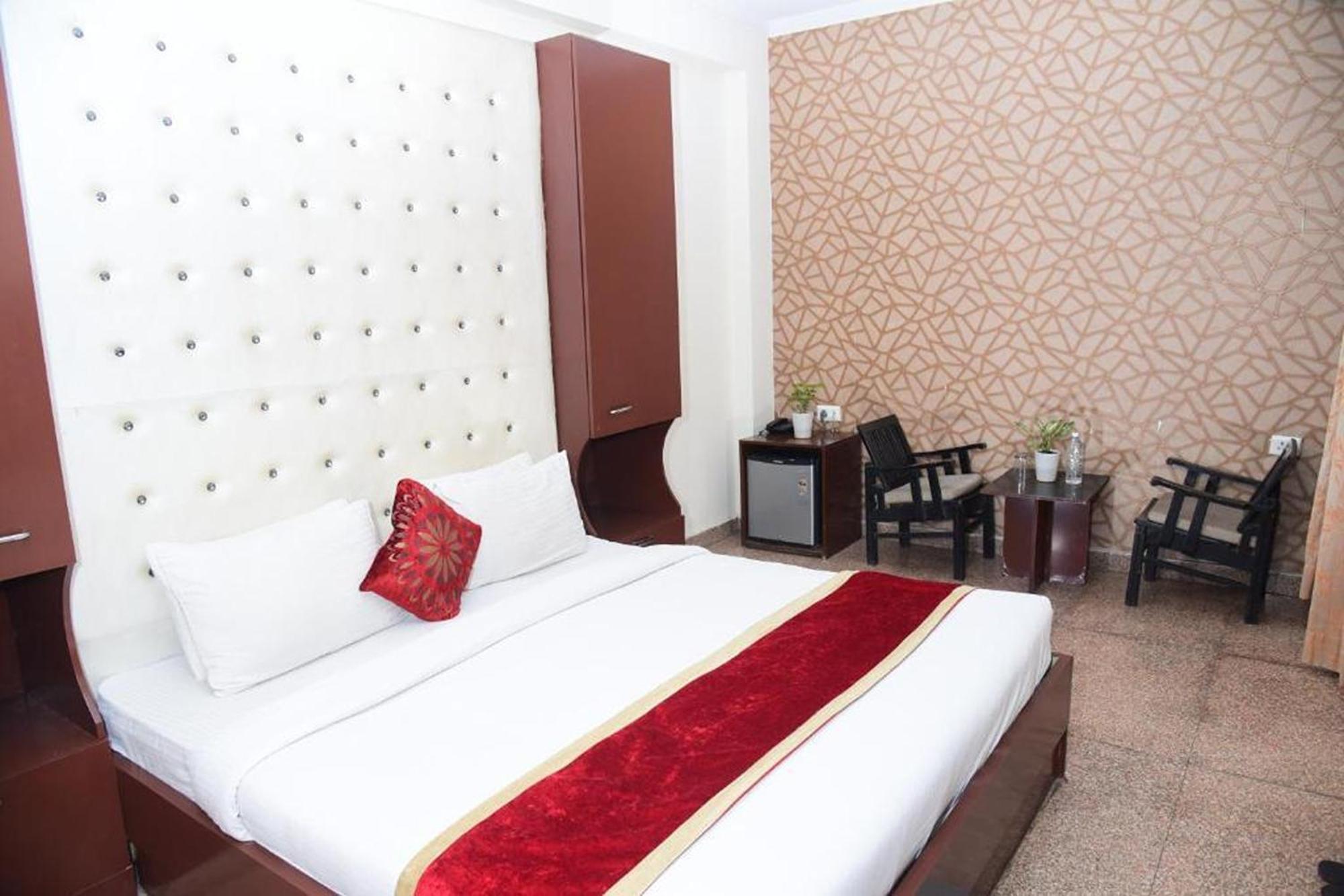 Kabul Hotel Medanta Hospital, Gurugram Gurgaon Exterior foto